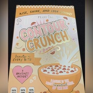 P.Louise Contour Crunch Makeup Brush Set. NEW IN BOX